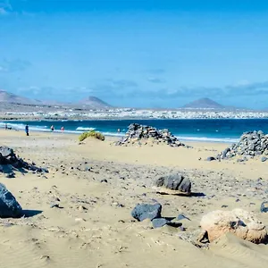 blue-ocean-apartment-in-lanzarote-playa-honda-lanzarote.in-canary-islands.com/