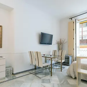 Apartment Holidays Isbilia Centro By Valcambre, Sevilla